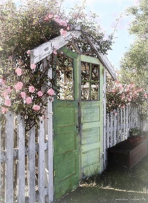 DIY Up-Cycled Garden Gates • ideas and tutorials! • Old vintage doors! Diy Garden Fence, Door Garden, White Picket Fence, Have Inspiration, The Secret Garden, Garden Gate, Old Door, Old Doors, Garden Doors