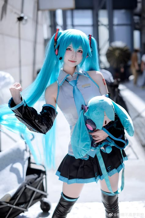 Vocaloid Drawing, Cosplay Outfit Ideas, Cosplay Kids, Honkai Star Rail Cosplay, Hatsune Miku Cosplay, Star Rail Cosplay, Vocaloid Cosplay, Anime Zodiac, Miku Cosplay