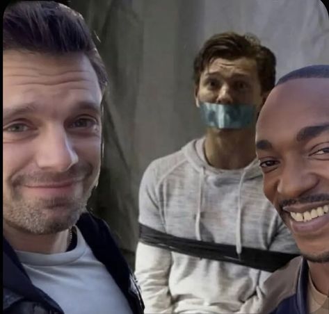 Dr Marvel, Toni Stark, Walpapers Cute, Funny Marvel, Funny Poses, Avengers Cast, Anthony Mackie, Marvel Photo, Marvel Images