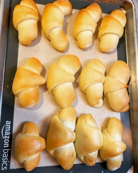 Butterhorn Rolls Recipe, Amish Breads, Butterhorns Recipe, Butter Horns, Amish Butter, Fluffy Cornbread, Mennonite Recipes, Amish Bread, Homemade Carrot Cake