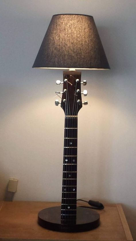 Guitar art Guitar Diy Decor, Guitar Art Diy, Guitar Lamp, Rehearsal Studios, Theater Rooms, Diy Guitar, Guitar Diy, Guitar Pics, Lamp Handmade