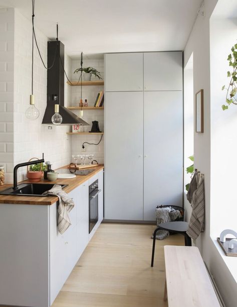 Fitted Kitchen Ideas Small Spaces, Small Family Kitchen, Ikea Small Kitchen Ideas, Small Ikea Kitchen, Ikea Small Kitchen, Kitchen Small Space, Ikea Uk, Ikea Kitchen Design, Open Plan Kitchen Living Room