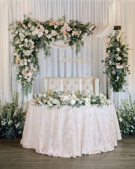 Floral Hoop Wedding, Main Table Wedding, Floral Arbor, Sweetheart Table Backdrop, Head Table Wedding Decorations, Flower Arrangements Bouquets, High Back Sofa, Flowers In Vases, Green Wedding Decorations