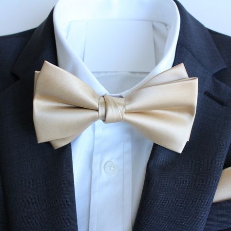 Hillbilly Wedding, Quince Fits, Men Formal Wear, Champagne Bow Tie, Beige Bow Tie, Bowtie Wedding, Champagne Tie, Gold Bow Tie, Bow Ties For Men