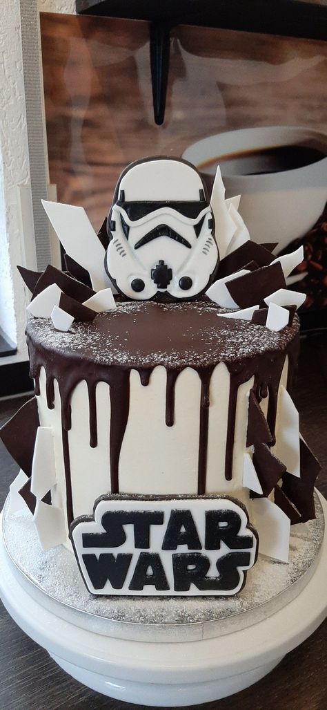 Star Wars Cake Design, Star Wars Chocolate Cake, Star Wars Drip Cake, Star Wars Theme Cake, Storm Trooper Birthday Party, Star Wars Birthday Cakes, Starwars Cakes Birthday, Star Wars Cakes Birthday Boys, Simple Star Wars Cake