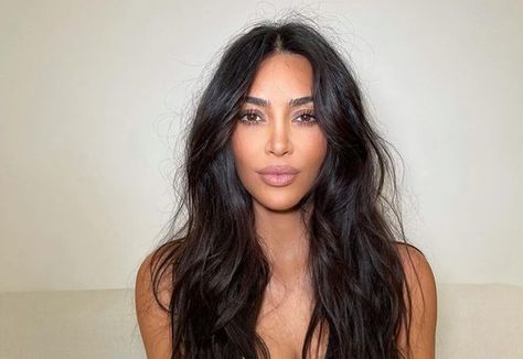 While Kim Kardashian and Kanye West may have called an end to their six year marriage, Kim has decided that... Kim Kardashian plans to keep Kanye West’s name, here’s why was published on Mouths of Mums. Kardashian Long Hair, Kim Kardashian Long Hair, Sleeping With Wet Hair, Kim Kardashian And Kanye, Hair Specialist, French Hair, Long Locks, Silk Hair, Kris Jenner