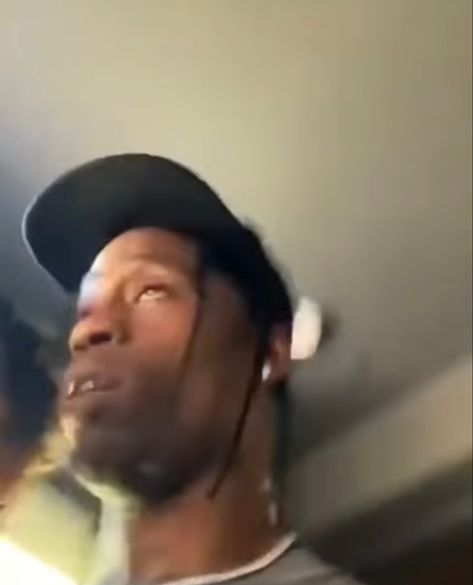 Travis Scott Bad Pictures, Travis Scott Cursed Image, Travis Scott Pfp Funny, Funny Travis Scott Pics, Travis Scott Funny Pictures, Travis Scott Meme Funny, Travis Scott Funny, Travis Scott Meme, Jack Fire