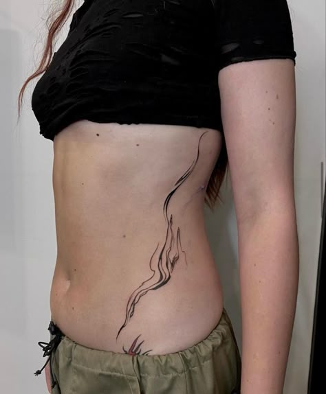 Rib Line Tattoo, Hip Tattoo Abstract, Fine Line Side Tattoos Women, Abstract Rib Tattoo, Ab Tattoos For Women, Line Tattoo Hip, Big Rib Tattoo, Abstract Spine Tattoo, Abstract Tattoo For Women