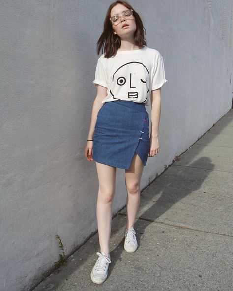 Instagram 上的 @double3xposure：「 Going to do a blog post soon on the "not so basic white t" Which is my favorite thing to wear with everything during the summer #weloveatl #Fblogger #styleblogger #styleblog #ootd #wiw #wiwt #outfitoftheday 」 Reese Blutstein, Spring Fashion Dresses, Cool Summer Outfits, Outfit Look, 가을 패션, Edgy Outfits, Spring Outfits Casual, Casual Summer Outfits, Style Outfits