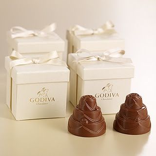 Godiva chocolate favor giveaway! Wedding Cake Favors, Affordable Wedding Favours, Cake Favors, Mini Wedding Cakes, Indian Wedding Favors, Godiva Chocolate, Chocolate Wedding Favors, Cheap Favors, Chocolate Wedding