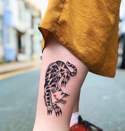 1,983 Likes, 17 Comments - Harry Mckenzie (@_harrymckenzie) on Instagram: “Photorealistic crawling tiger. Email or DM for yours” Tofu Tattoo, Friends Tattoo, Tasmanian Tiger, No Friends, Tiger Tattoo, Friend Tattoos, Tattoo Machine, The Tiger, Life Tattoos