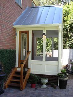 Small vestibule (or covered porch) on a rear or side entry door.. Patio Plan, Mudroom Addition, Breezeway Ideas, Veranda Design, Porch Kits, Screened Porch Designs, Sunroom Ideas, Porch Addition, Building A Porch