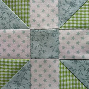 Calico Puzzle © 2013 by Heike Scharmann Farmers Wife Quilt, Easy Quilt, Sampler Quilts, Beginner Quilt Patterns, Easy Quilt Patterns, Patchwork Quilt Patterns, Quilt Block Tutorial, Block Patterns, Scrappy Quilts