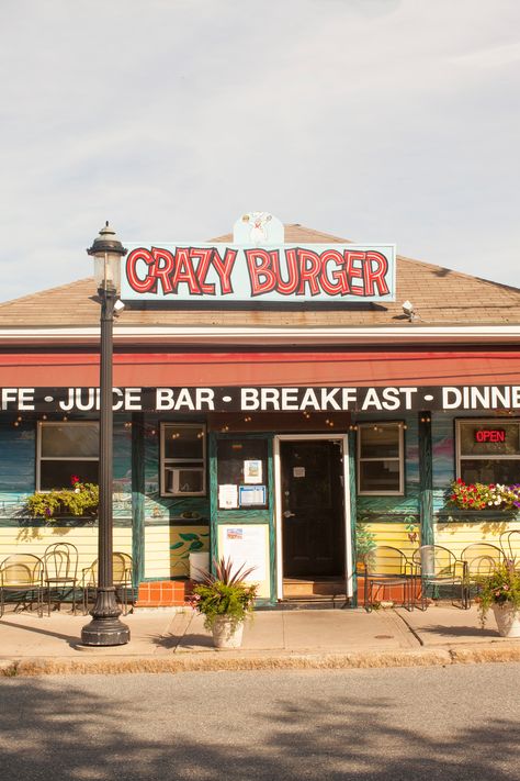 Crazy Burger, Narragansett Rhode Island, Gilded Age, Beach Town, Rhode Island, Beautiful Beaches, Summer Girls, New England, England