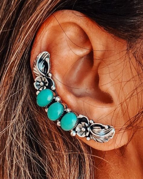 Southern Jewelry, Jewelry Facts, Ear Crawler, Ear Climber, American Indian Jewelry, Popular Jewelry, Western Jewelry, See Me, Stunning Jewellery