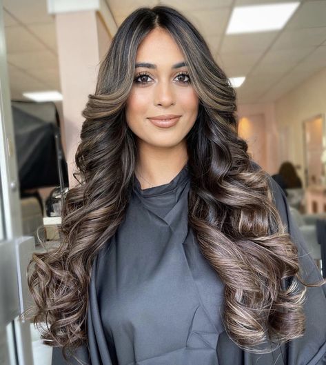 Basic Curls, Loose Hairstyle, Hairstyle Black Hair, Big Curls For Long Hair, Long Hair Curls, Balyage Long Hair, Big Bouncy Curls, Curly Hair Long, Long Hair Tips