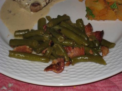 German-Style Green Beans from Food.com: This is a nice side dish to any German entree, especially pork. It can be made in the crockpot, or on the stovetop. German Green Beans, Southern Style Green Beans, Hp Sauce, Oktoberfest Food, Octoberfest Food, Christmas Meals, German Style, Beans Recipe, Green Bean Recipes