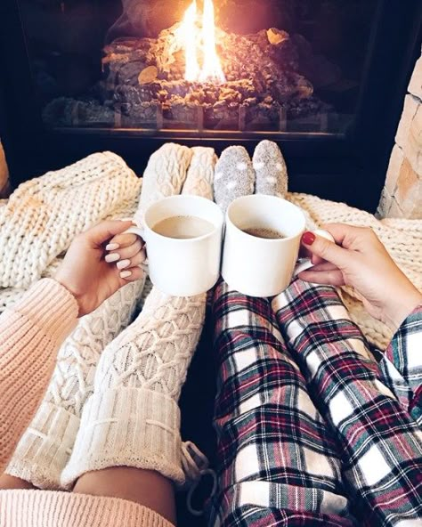 Couple drinking coffee fireside in comfy clothes #winter #cozy #fireplace #fireside #warm #comfy Fireplace Photoshoot, Winter Goals, Lake Tahoe Resorts, Winter Pics, Winter Instagram, Winter Things, Log Fires, Winter Photoshoot, Winter Photos