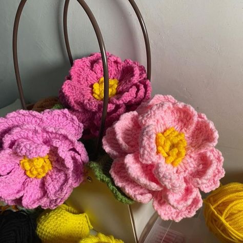 Peony Crochet, Bouquet For Mother's Day, Peony Flower Bouquet, Pink Peony Flower, Long Love Quotes, Pretty Crochet, Crochet Pink, Crochet Plant, Crochet Clothing And Accessories