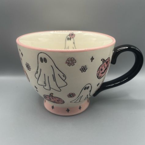 Potters Studio Pink Ghost Pumpkin And Flower Halloween Mug New Cute Mug Pottery Painting Ideas, Halloween Ceramics Ideas Painting, Fall Painted Pottery, Pottery Painting Ideas Halloween, Pottery Painting Halloween, Halloween Pottery Painting, Potters Studio, Halloween Ceramics, Pottery Cute