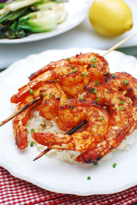 Gochujang Saewu Gui (Spicy Grilled Shrimp Skewers) - Korean Bapsang Easy Grilled Shrimp Recipes, Gochujang Recipe, Spicy Grilled Shrimp, Grilled Shrimp Skewers, Bbq Pork Ribs, Gochujang Sauce, Bbq Dishes, Fun Dinner, Bbq Shrimp