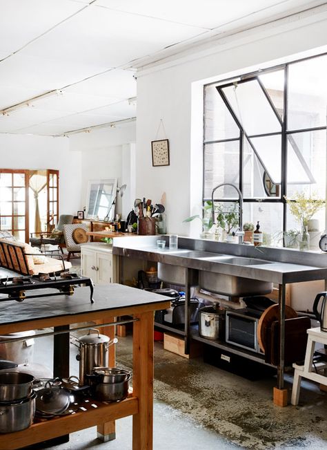 Industrial Decor Kitchen, Industrial Kitchen Design, Industrial Style Kitchen, Kitchen Images, Industrial Kitchen, Apartment Kitchen, The Design Files, Rustic Industrial, Kitchen Style