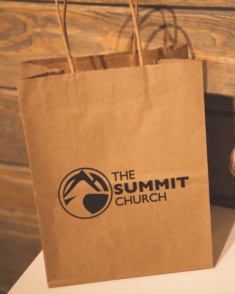 Why a First Time Guest bag?   For several years now we've handed out a small gift bag to all of our first-time guests (FTGs). There are three reasons behind that: It's a simple way of showing our appreciation for their visit. Because of their trust... #firsttimeguests #guestservices #hospitality Church Welcome Bags Ideas, Church Welcome Bags, Church Visitor Gifts, Church Gifts Ideas, Church Lobby Design, Church Welcome Center, Church Brochures, Gift Bag Ideas, Church Foyer