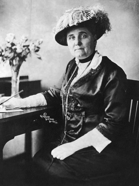 Profile of Jane Addams, Founder of Hull House Jane Addams, Influential Women, Extraordinary Women, Nobel Peace Prize, Today In History, The First Americans, American Woman, Famous Women, Social Work