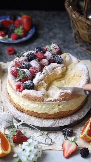 Cream Puff Cakes, Mountain Cake, Bake Off Recipes, Creme Puff, Choux Pastry, Cream Filling, French Desserts, Specialty Cakes, Pastry Cake