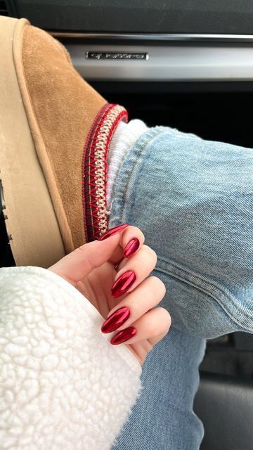 Short Red Nails, Red Chrome Nails, Kutek Disney, Red Christmas Nails, Christmas Nails Easy, Smink Inspiration, Red Nail Designs, Makijaż Smokey Eye, Christmas Nails Acrylic