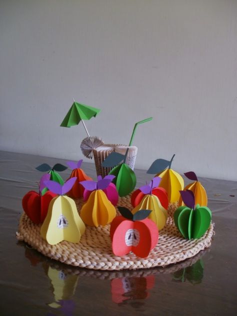 Fruit Art Kids, Paper Fruit, Fruit Crafts, Fruit Birthday, Creative Arts And Crafts, Autumn Crafts, Toddler Art, Art N Craft, Paper Crafts Origami