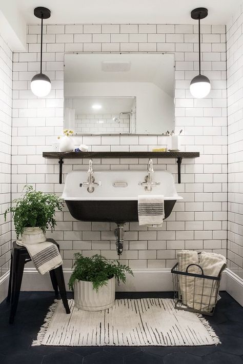 9 Bathroom Rug Ideas That Are Cozy AF | Hunker White Subway Tiles, Bad Inspiration, Modern Farmhouse Bathroom, White Subway Tile, Trendy Bathroom, Downstairs Bathroom, Farmhouse Bathroom Decor, Basement Bathroom, Bathroom Renos