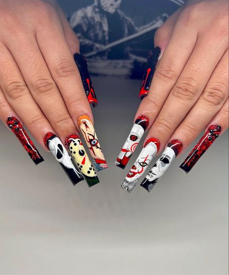 Halloween Movie Themed Nails, Horror Movie Acrylic Nails, Slasher Nail Art, Horror Theme Nails, Halloween Nails Horror Movies, Micheal Myers Nail Designs, Horror Movie Nails Halloween, Chuckie Nails, Jigsaw Nails Halloween