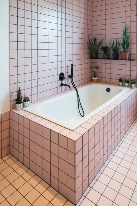 BVDS Hoxton London Bathroom bathtub square tiles pink shelf black tap Heart Furniture, Pink Shelves, Tiled Bathroom, Van Der Straeten, Retro Bathrooms, Bathroom Goals, Pink Bathroom, Bathroom Renos, Dream Bathroom