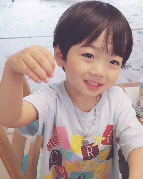 Korean Baby Boy, Baby Boy Haircuts, Baby Toys Newborn, Korean Baby, Kim Chi, Ulzzang Kids, Cute Asian Babies, Korean Babies, Asian Kids