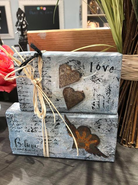 Painted Bricks Crafts, Brick Crafts, Faith Crafts, Decoupage Wood, Fence Boards, Kids Blocks, Farmhouse Inspiration, Wood Scraps, Valentine Decor