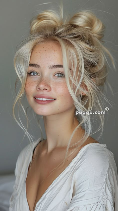 How to Get Stunning Platinum Blonde Hair at Home Honeycomb Blonde, Blonde Hair At Home, Messy Pixie Haircut, Night Beauty Routine, Date Night Makeup, Messy Pixie, Beauty Night, Night Beauty, Platinum Blonde Hair