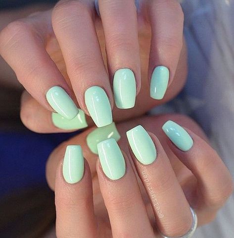 Ombre Nail Design, Nails Yellow, Green Nail, Acrylic Nails Coffin Short, Summer Acrylic Nails, Short Acrylic Nails Designs, Summer Nails Colors, Chic Nails, Short Acrylic Nails