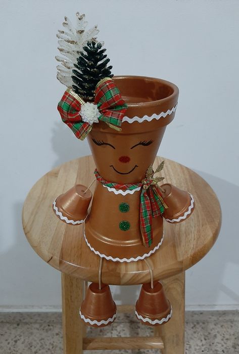 Flower Pot Christmas Tree, Clay Pot Gingerbread Man, Gingerbread Clay Pots, Christmas Crafts With Clay Pots, Gingerbread Terra Cotta Pots, Fall Clay Pot People, How To Make Clay Pot People, Pot People Diy Terra Cotta, Pot People Ideas