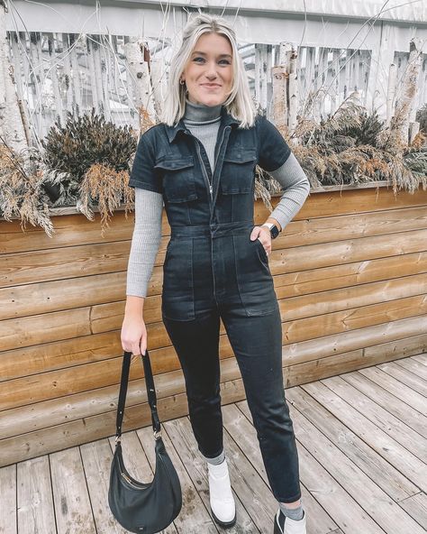 Good American Denim Jumpsuit, Good American Fit For Success Jumpsuit, Denim Jumpsuit With Jacket, Denim Jumpsuit Styling, Jean Jumpsuit Outfit Winter, Black Denim Jumpsuit Outfit, Denim Jumpsuit Outfit Fall, Denim Jumpsuit Outfit Winter, Jumpsuit Outfit With Jacket