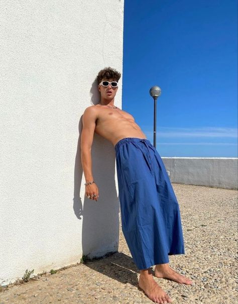 Blue pants Beachcore Outfit, Male Beach Outfit, Filipino Guys, Male Models Poses, Tumblr Boys, Body Builder, Aesthetic Guys, Beach Photoshoot, Soft Grunge