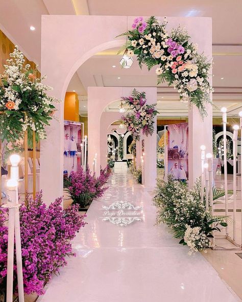 Wedding Pathway Decor Outdoor, Wedding Entrance Arch, Event Entrance Arch, Coral Wedding Decorations, Wedding Walkway, Wedding Reception Entrance, Event Entrance, Wedding Background Decoration, Wedding Entrance Decor