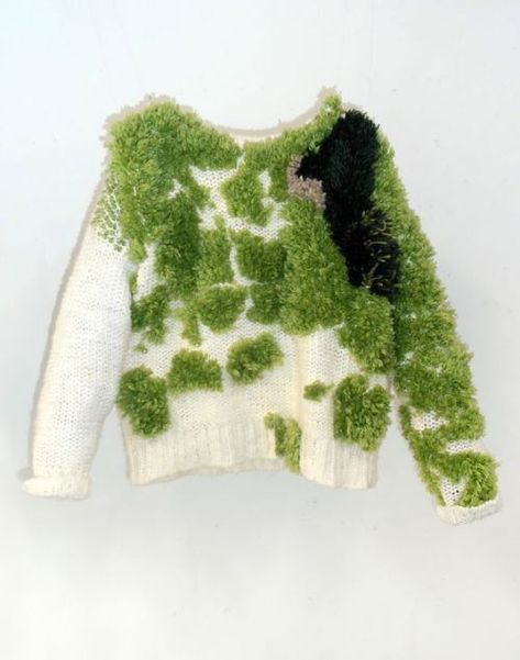 Moss Embroidery Clothes, Moss Clothes, Moss Carpet, Moss Dress, Architectural Graphics, Prom 2024, Natural Forms, Textile Art, Wearable Art