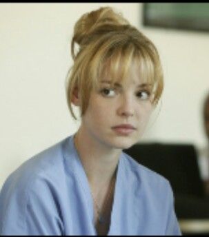 Perfect Bangs Grey's Anatomy, Greys Anatomy, Video Online, Scrubs, Anatomy, Bangs, Hair