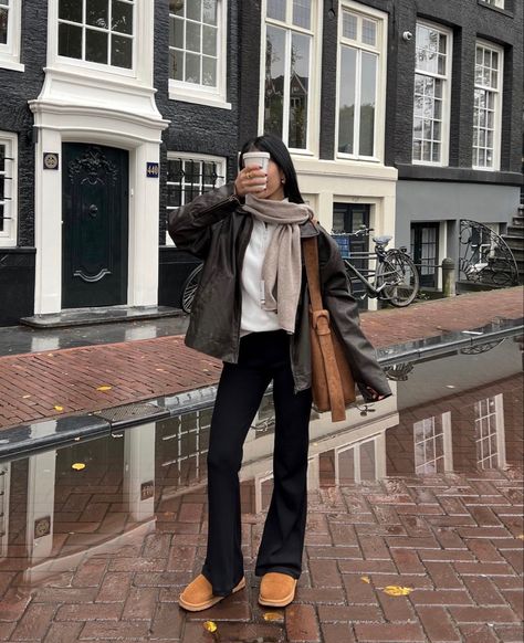 Amsterdam Outfit, Boston Outfits, Uggs Outfits, Mini Outfit, New York Outfits, Estilo Indie, Skandinavian Fashion, Uggs Outfit, City Outfits