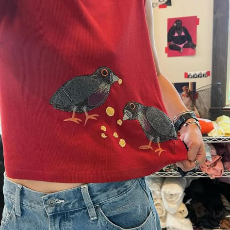 Pigeon stuff! 🐦 Cute Clothes To Make, Aesthetic Things To Sew, Sewed Gifts, Patchwork Shirt Diy, Sewed Clothes, Diy Clothes Refashion Shirts, Upcycle Shirts, Sewing On Clothes, Patchwork Tshirt