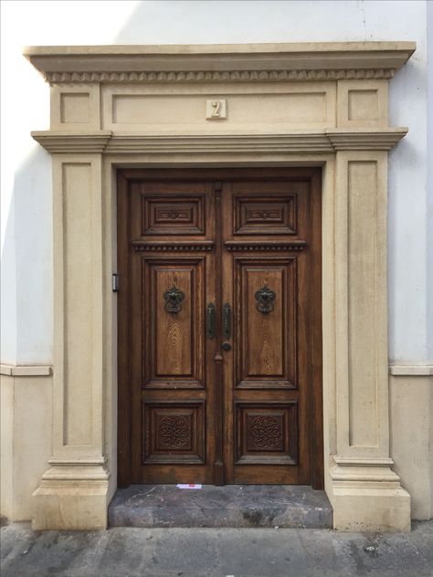 Classical Door Design Entrance, Classic Doors Entrance, Entrance Door Design Luxury, Modern Gate Design, Gate For Home, Gate Design Ideas, Georgian Doors, Laser Cut Designs, Modern Gate