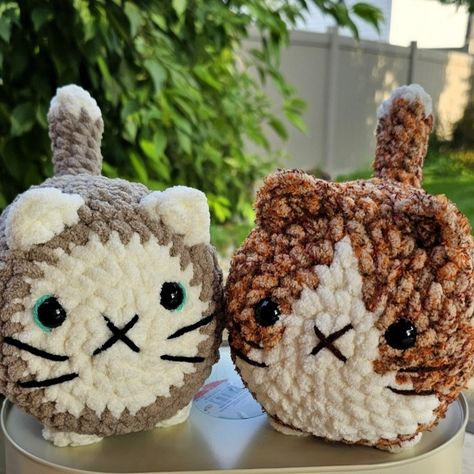 JaneEvelynDesigns | Loaf Cats are just so adorable! pattern by: @anniecarrawayart #crochet #plushies #amigurumi #cutecrochet | Instagram Loaf Cats Crochet Pattern, Loaf Cat Amigurumi, Crochet Loaf Cats Pattern, Crochet Loaf Cats, Loaf Cat Crochet Pattern Free, Loaf Cat Crochet Pattern, Cat Crochet Pattern Free, Crochet Stuffys, Angels Crochet