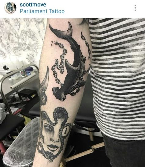 Hammerhead Tattoo, Traditional Shark Tattoo, Hammer Tattoo, Harry Tattoos, Left Arm Tattoos, Tattoo Catalog, Solid Black Tattoo, Funky Tattoos, Shark Tattoo