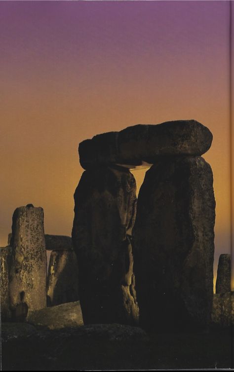 megaliths
bluestones from Preseli Hills in Wales
STONEHENGE Salisbury Aesthetic, Stone Henge Aesthetic, Neolithic Aesthetic, Neolithic Britain, Stonehenge Aesthetic, Stonehenge Drawing, Stonehenge Illustration, Stonehenge Watercolor, Stonehenge England